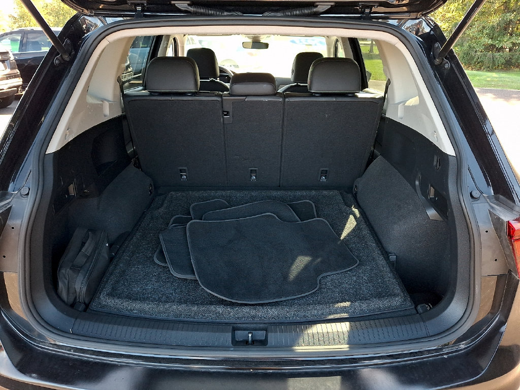 Used 2023 Volkswagen Tiguan SE AWD/4WD image 30