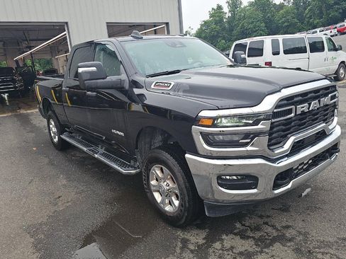Used 2026 RAM 2500 Big Horn AWD/4WD image 2