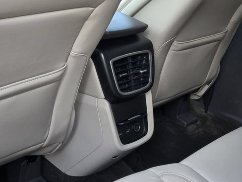Used 2016 Lincoln MKX Select w/ Select Plus Package FWD image 33