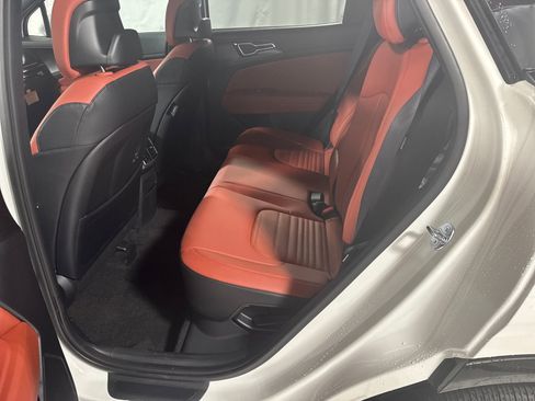 New 2026 Kia Sportage SX Prestige image 5