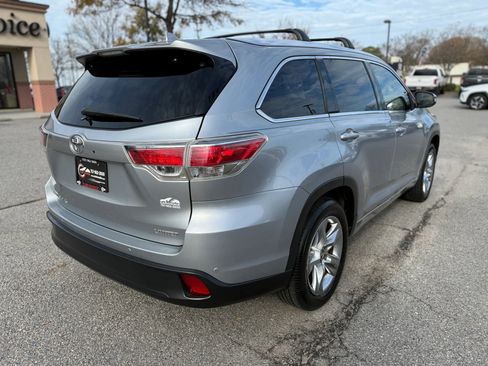 Used 2016 Toyota Highlander Limited Platinum image 7