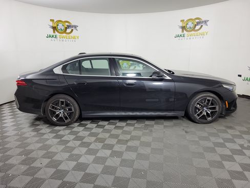 Certified 2026 BMW 530i xDrive AWD/4WD image 4