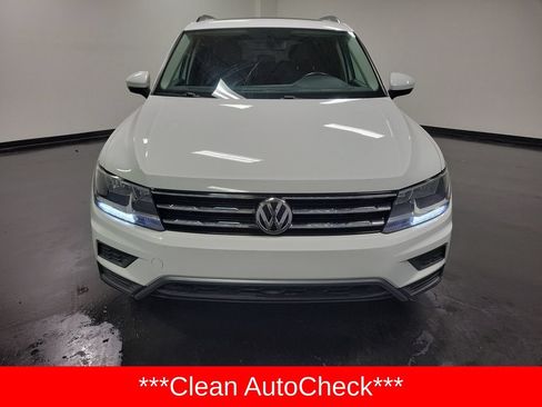 Used 2019 Volkswagen Tiguan SE w/ Panoramic Sunroof Package FWD image 2