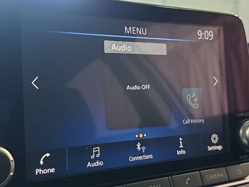 Used 2024 Nissan Altima 2.5 SV FWD image 19