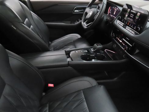 Used 2021 Nissan Rogue Platinum FWD image 26