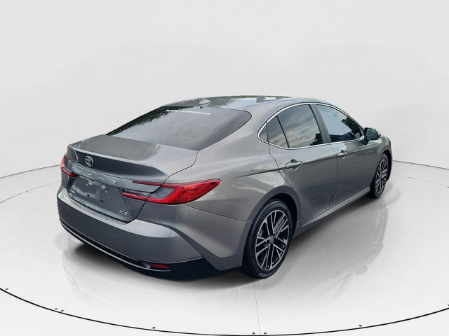 Used 2025 Toyota Camry XLE FWD image 31