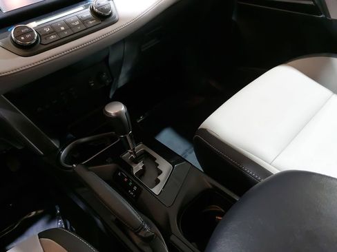 Used 2018 Toyota RAV4 Limited image 24