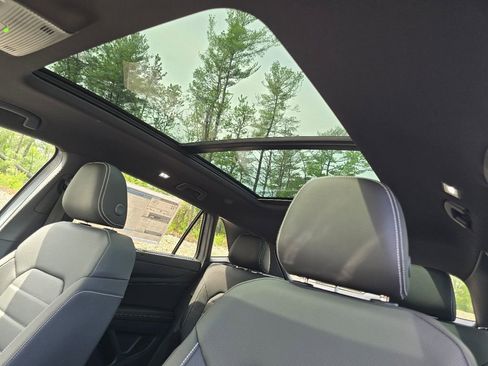 New 2026 Volkswagen Atlas Cross Sport SEL R-Line AWD/4WD image 3