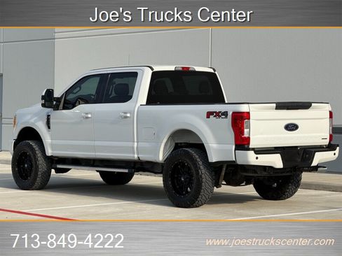 Used 2017 Ford F250 XLT w/ XLT Premium Package AWD/4WD image 4
