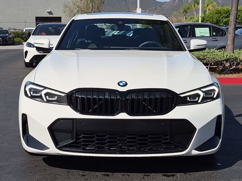 Used 2023 BMW 330i Sedan w/ M Sport Package RWD image 3