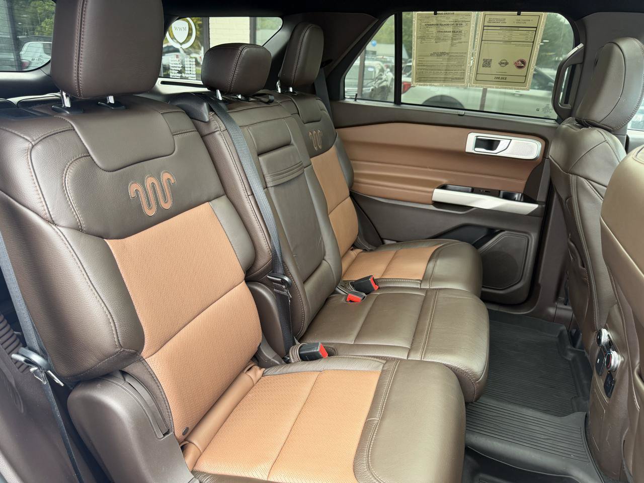 Used 2023 Ford Explorer King Ranch w/ Premium Technology Package AWD/4WD image 22