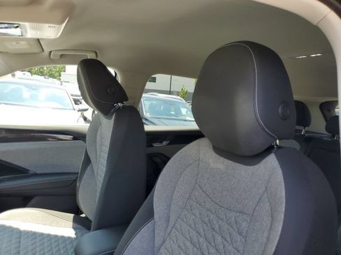 Certified 2025 Volkswagen Tiguan S AWD/4WD image 23