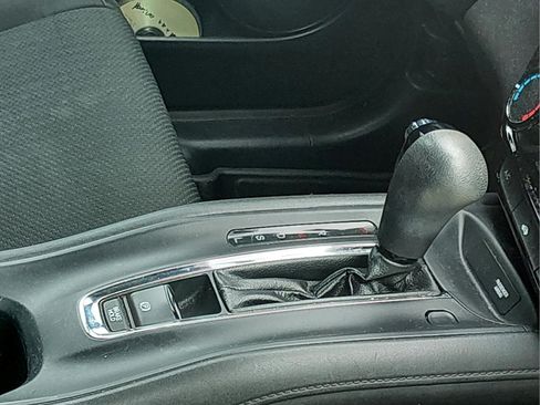 Used 2017 Honda HR-V LX image 16