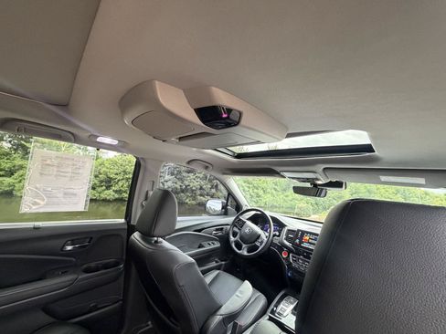 Used 2021 Honda Pilot Elite image 15