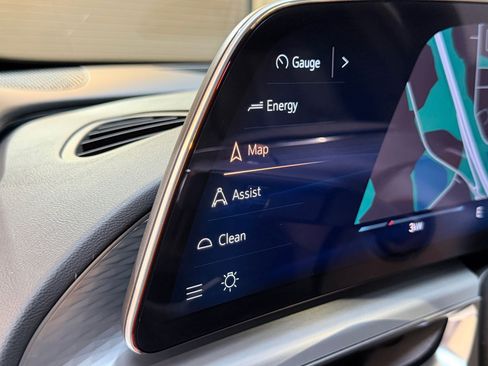 New 2026 Cadillac Lyriq Sport AWD/4WD image 27