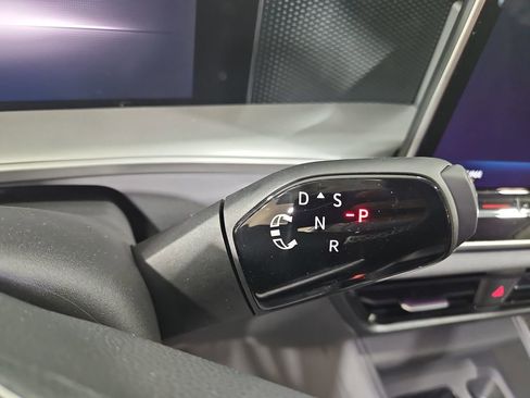 New 2026 Volkswagen Tiguan SE AWD/4WD image 22