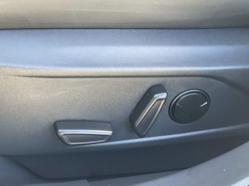 Used 2023 Ford Mustang Mach-E Select RWD image 18