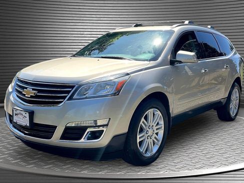 Used 2013 Chevrolet Traverse LT w/ All-Star Edition AWD/4WD image 3