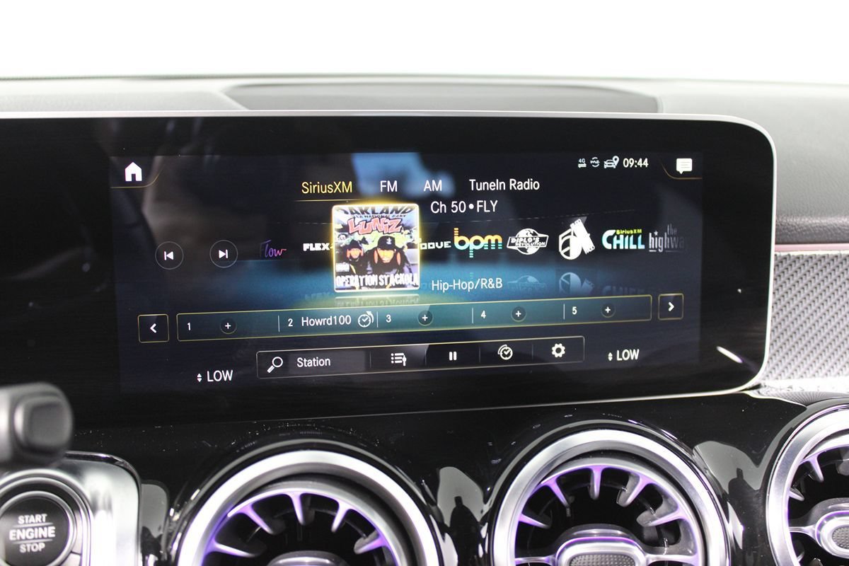Used 2021 Mercedes-Benz GLB 250 image 19
