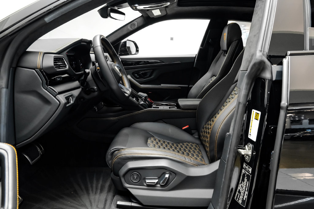 Used 2024 Lamborghini Urus S AWD/4WD image 6