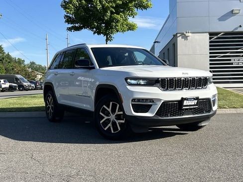Used 2024 Jeep Grand Cherokee Limited w/ Luxury Tech Group II AWD/4WD image 1