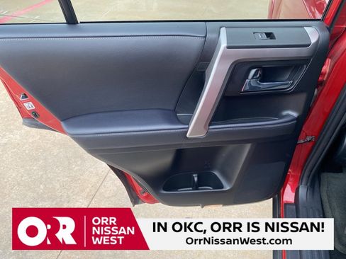 Used 2022 Toyota 4Runner SR5 Premium image 13