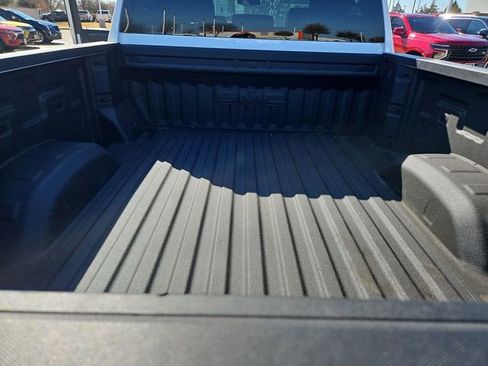 Used 2025 GMC Sierra 2500 AT4 image 26