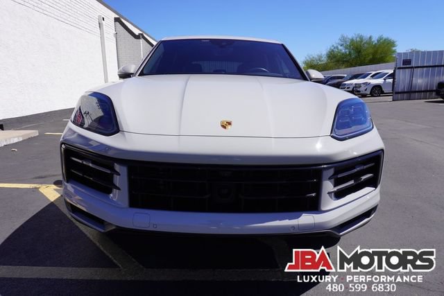 Used 2024 Porsche Cayenne AWD/4WD image 60