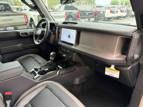 New 2026 Ford Bronco Outer Banks AWD/4WD image 13