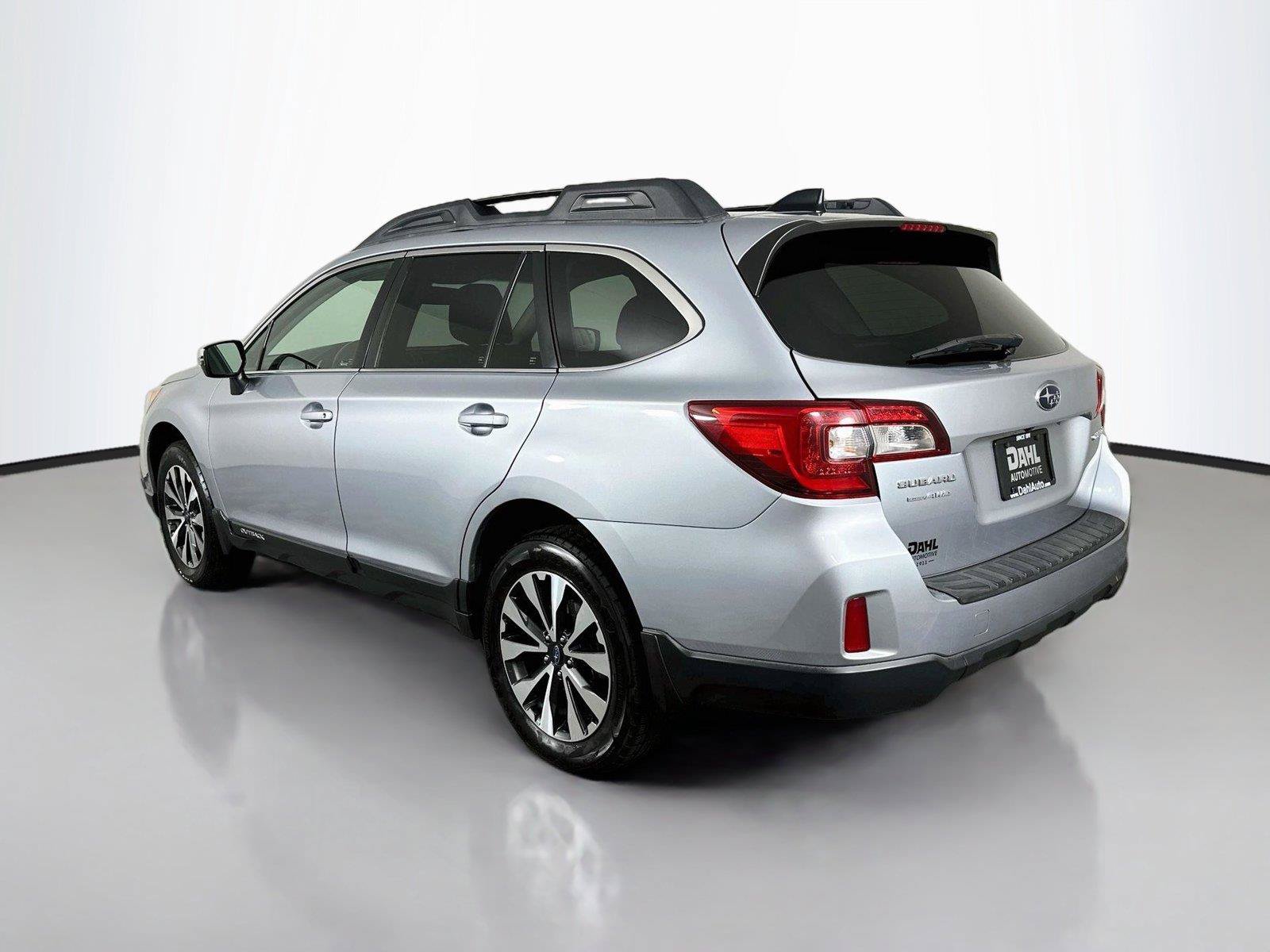 Used 2016 Subaru Outback 2.5i Limited w/ Popular Package #4 AWD/4WD image 10