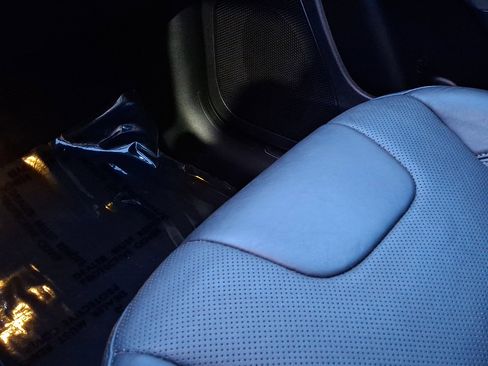 Used 2021 Jeep Cherokee Limited w/ Elite Package image 26