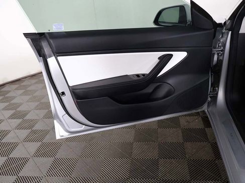 Used 2018 Tesla Model 3 Long Range AWD/4WD image 24
