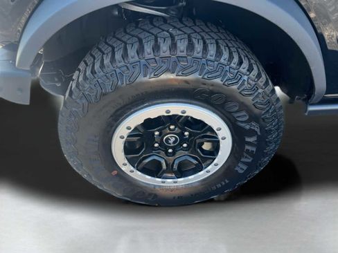 Used 2023 Ford Bronco Big Bend w/ Sasquatch Package image 11