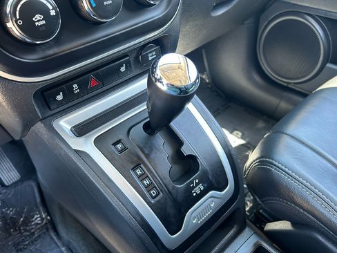 Used 2017 Jeep Compass High Altitude image 15