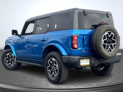 Used 2021 Ford Bronco Outer Banks image 2