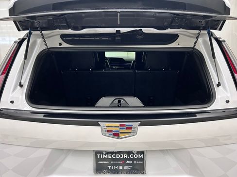 Used 2022 Cadillac Escalade ESV Sport Platinum w/ Heavy-Duty Trailer Package AWD/4WD image 9