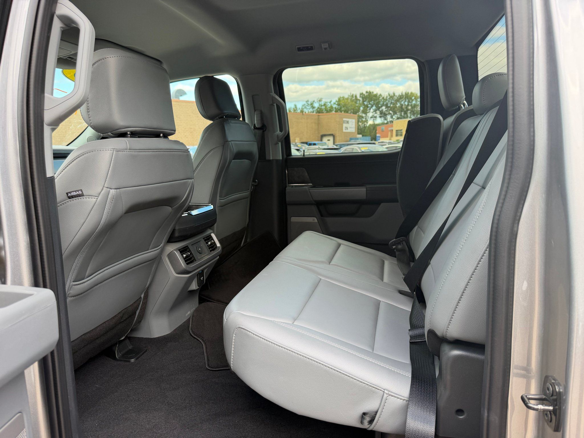 Used 2025 Ford F150 Lightning Flash AWD/4WD image 8