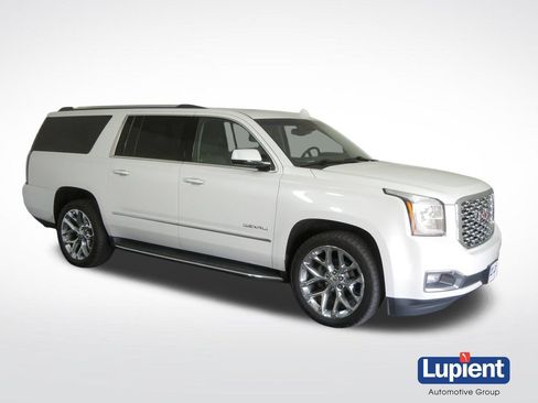 Used 2018 GMC Yukon XL Denali w/ Open Road Package AWD/4WD image 1