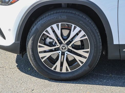 Certified 2025 Mercedes-Benz GLA 250 image 9