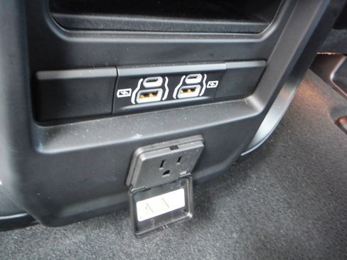 Used 2022 RAM 1500 Laramie AWD/4WD image 64