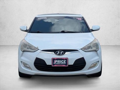 Used 2016 Hyundai Veloster w/ Option Group 02 FWD image 2