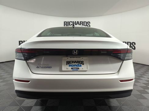 Used 2025 Honda Accord SE image 5