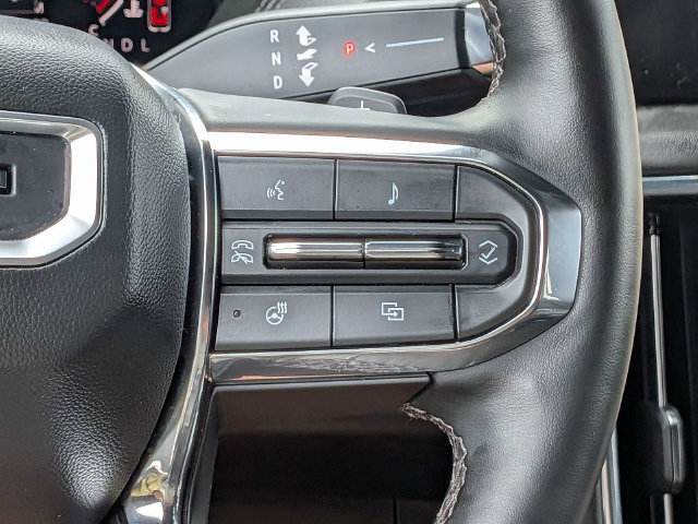 Used 2025 GMC Yukon XL Denali AWD/4WD image 30