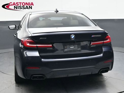 Used 2023 BMW M550i xDrive w/ Dynamic Handling Package image 5