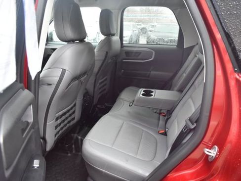 Used 2025 Ford Bronco Sport Badlands image 32