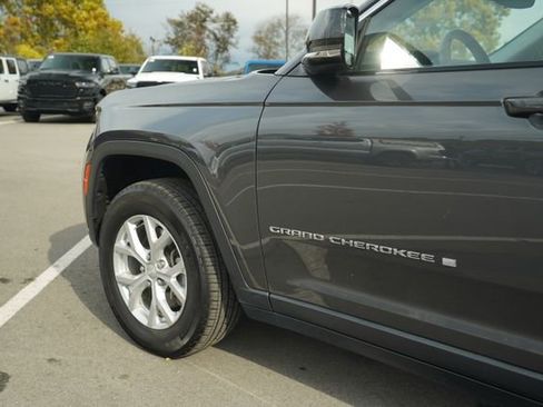 Used 2023 Jeep Grand Cherokee L Limited image 38
