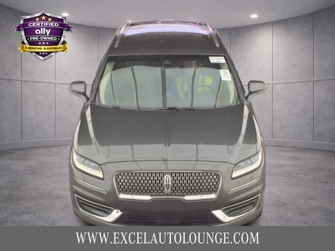 Used 2019 Lincoln Nautilus Select FWD image 11