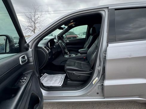 Used 2021 Jeep Grand Cherokee Laredo X AWD/4WD image 10