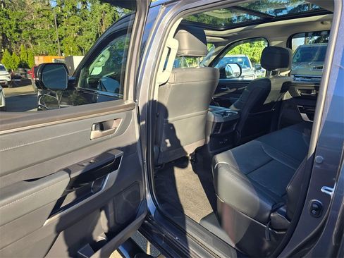 Used 2023 Toyota Tundra Limited image 15