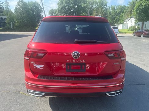 Used 2024 Volkswagen Tiguan SEL R-Line AWD/4WD image 4